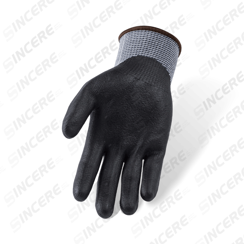 Gants résistants aux coupures ANSI A6 de calibre 13 avec revêtement de paume en micro-mousse de nitrile noir Gants résistants aux coupures ANSI A6 de calibre 13 avec revêtement de paume en micro-mousse de nitrile noir
