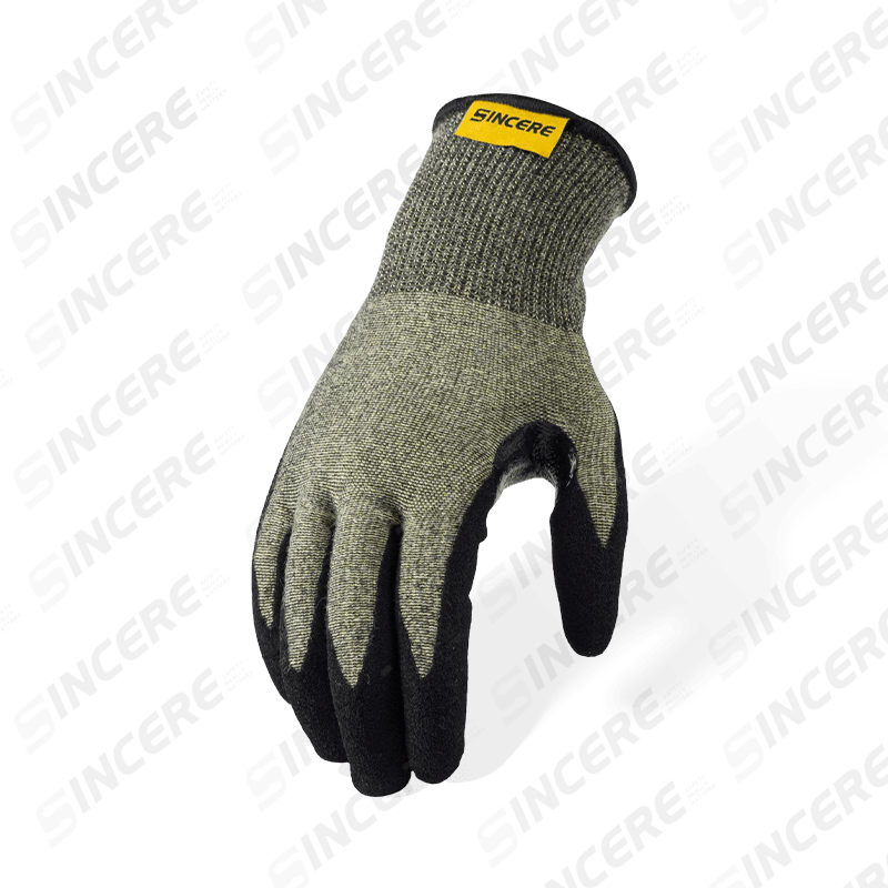 Gants anti-coupures Aramid ANSI A6 calibre 15 avec paume Sandy en nitrile noir et entrejambe renforcé pour le pouce